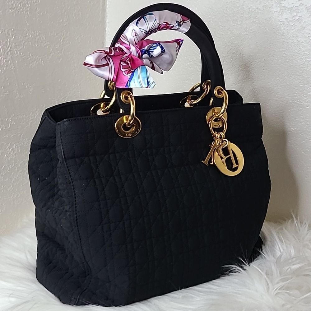 💯 Authentic  Lady Dior Handbag 🍀 - Picture 12 of 15